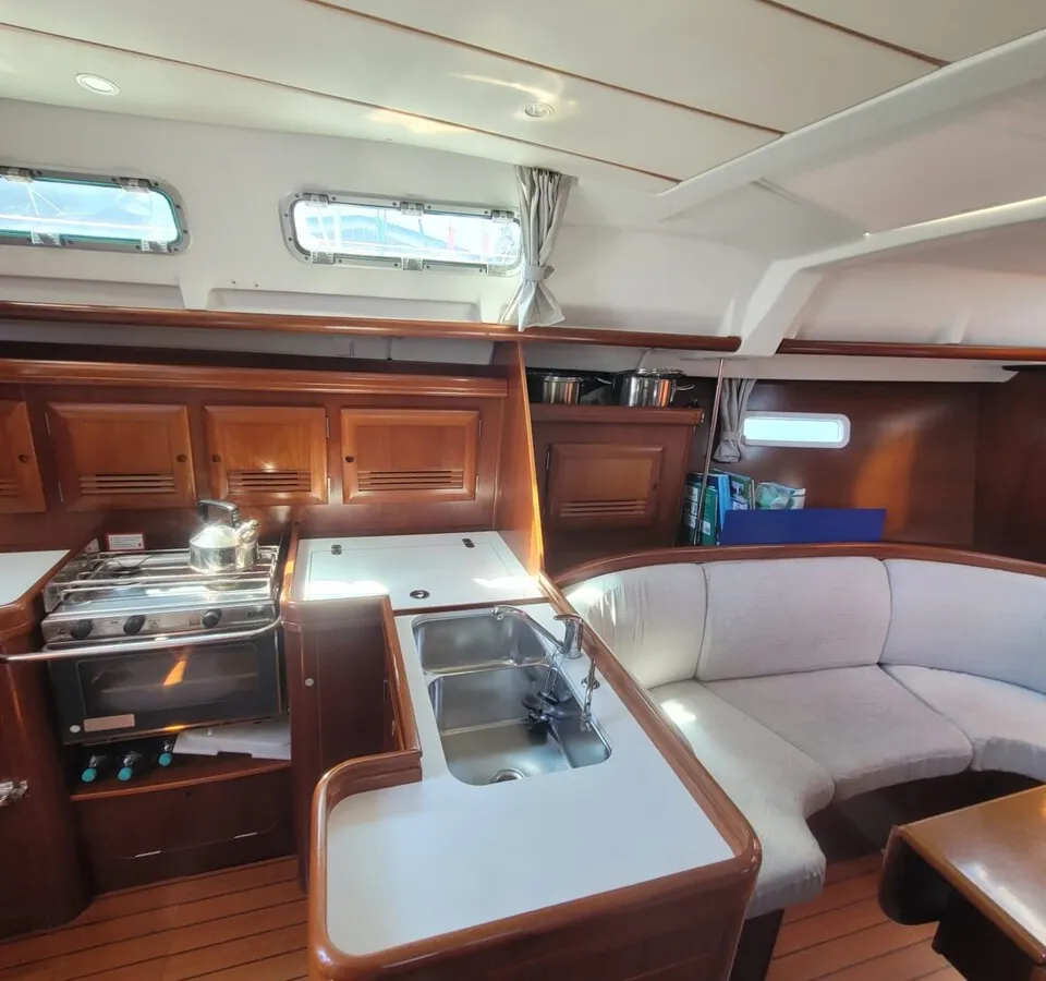 Beneteau Oceanis 373 - Foto 3