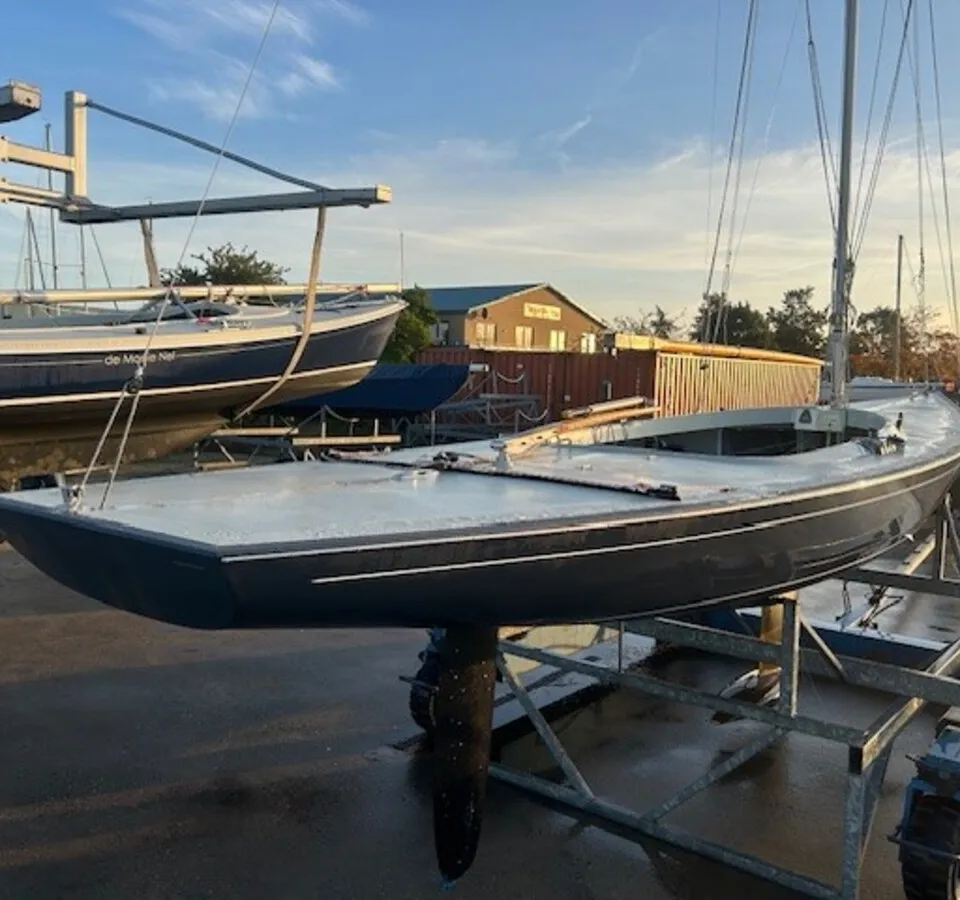 G2 New Design 2021 – Sportieve vleugelkiel-sloep van de Stadt - Foto 3