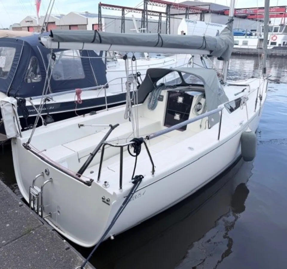 Pointer 25 (2015) – sportieve daysailer met ondiepe kiel - Foto 2