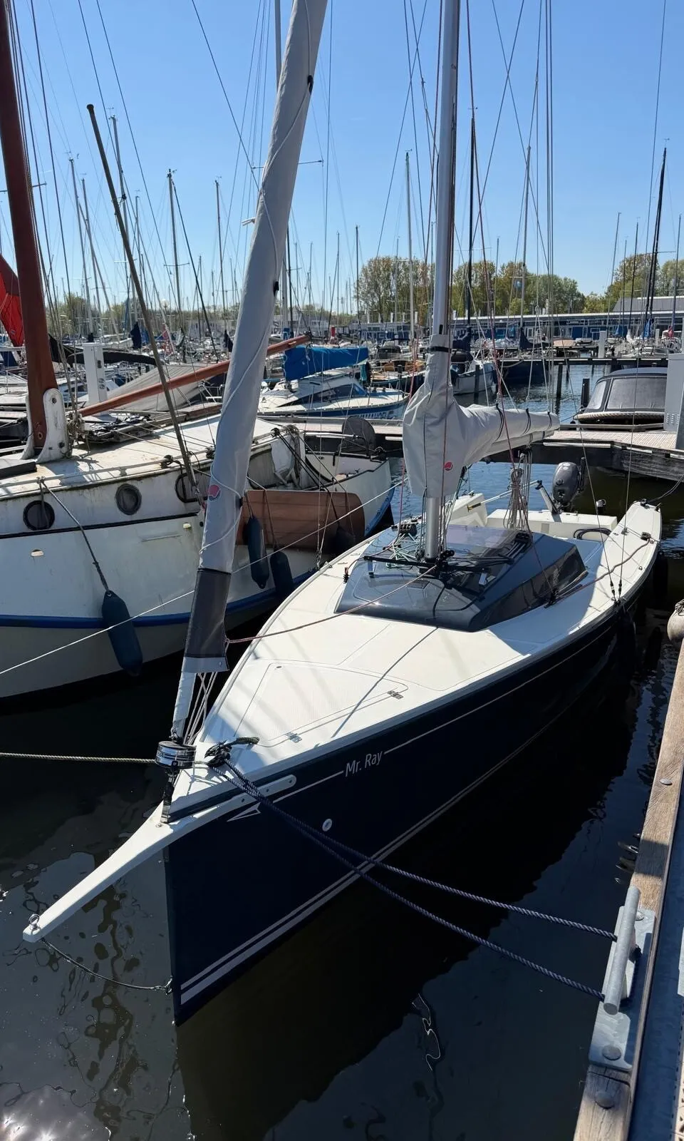 Pointer 22 (2022) – sportieve daysailer met hefkiel - Foto 1