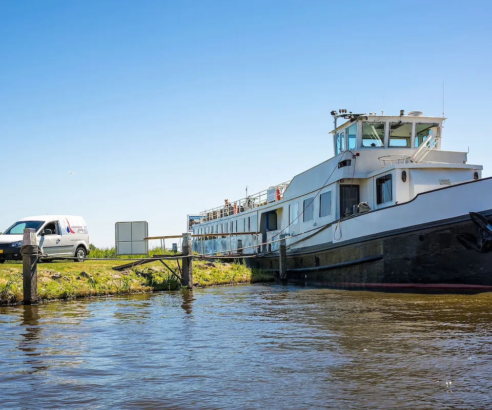 Hotelschip It Beaken 1902 – accommodatieschip Friesland - Foto 1