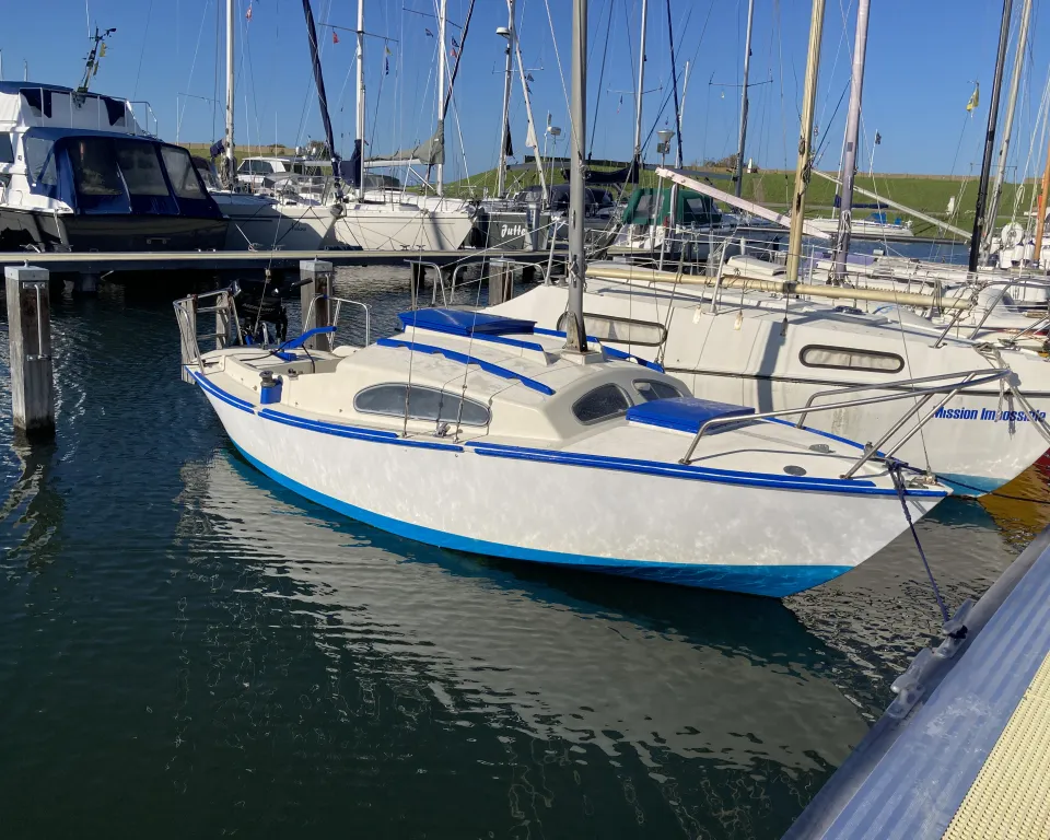 Hurley Mk2 1953 – klassieke zeilboot met trailer en motor - Foto 1
