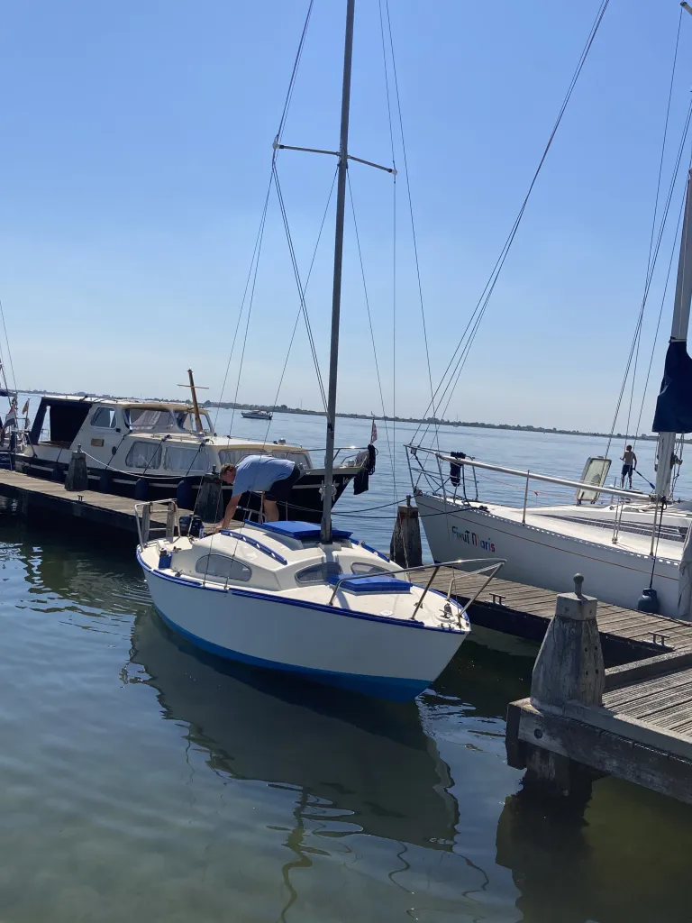 Hurley Mk2 1953 – klassieke zeilboot met trailer en motor - Foto 2