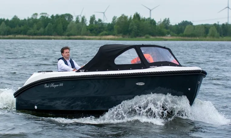 Oud Huijzer 505 – Veelzijdige polyester tender - Foto 1