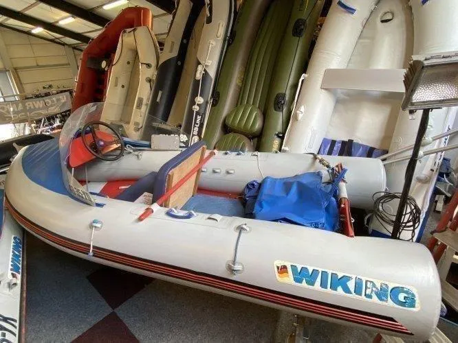 Wiking F6 2001 – Compacte rubberboot met vlakke bodem - Foto 3