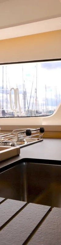 Lagoon 42 2024 – catamaran met 142 motoruren en 3 hutten - Foto 18