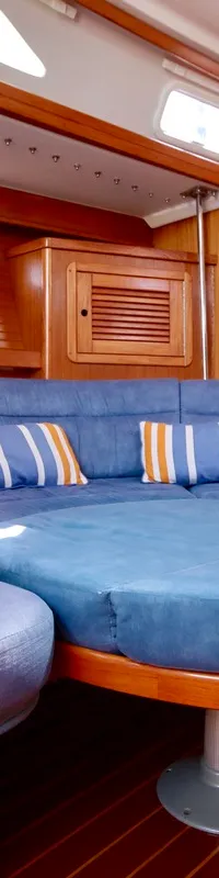 Catalina 42 MK II 1998 – vleugelkiel, ruim interieur - Foto 14