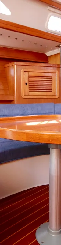 Catalina 42 MK II 1998 – vleugelkiel, ruim interieur - Foto 7