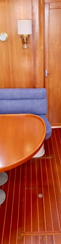 Catalina 42 MK II 1998 – vleugelkiel, ruim interieur - Foto 9