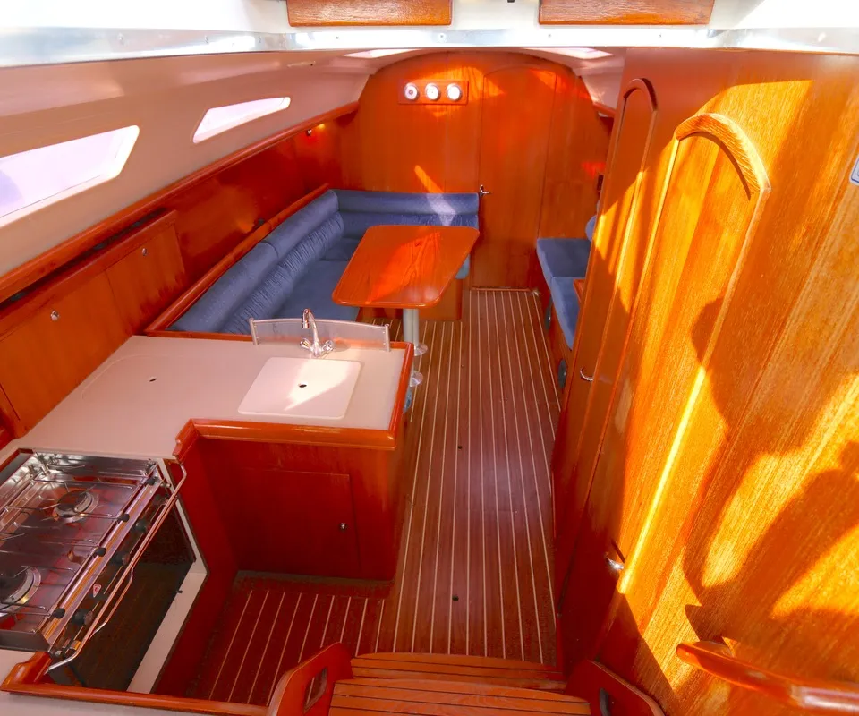 Hunter 33 (2005) – sportief zeiljacht met ruime accommodatie - Foto 2