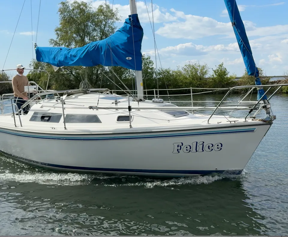 Catalina 270 1994 – Vleugelkiel zeiljacht voor ondiep varen - Foto 1