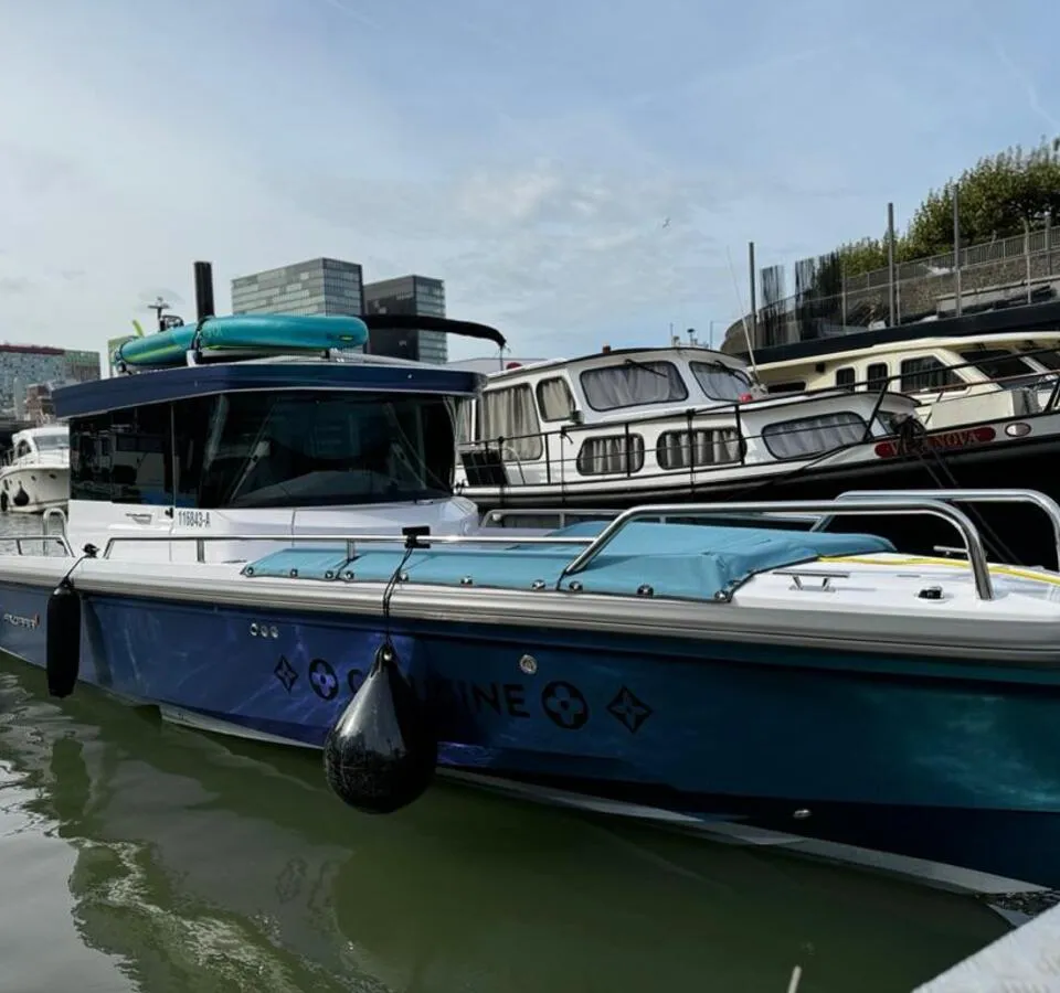Axopar 28 Cabin 2022 – Finse daycruiser met Mercury V10 - Foto 2