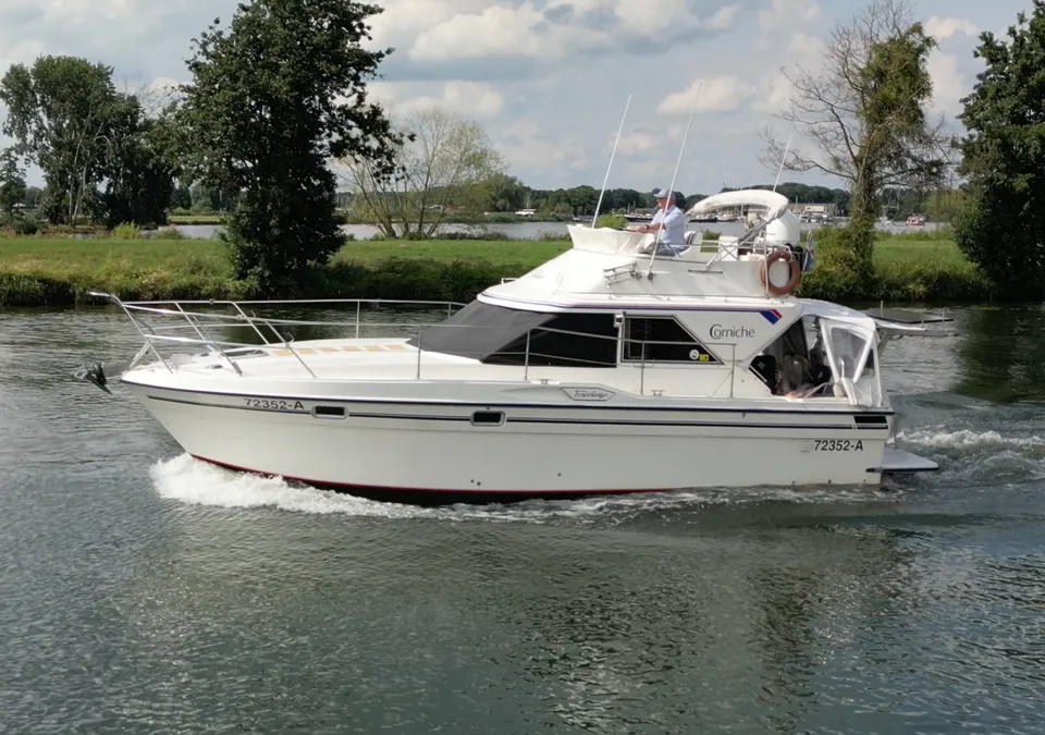 Fairline Corniche 31 (1985) – Sportief motorjacht met dubbele motor - Foto 1