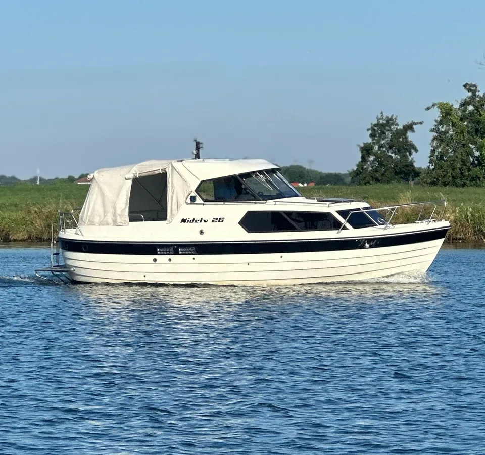 Nidelv 26 HT 1988 – Noorse hardtop met 2 hutten - Foto 1