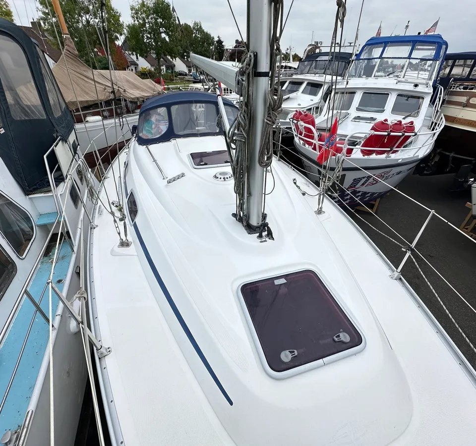 Bavaria 30 2006 – Zeewaardige cruiser met vleugelkiel - Foto 3