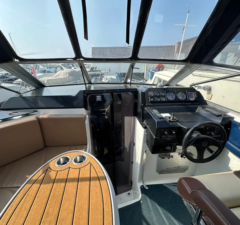 Bayliner 2855 1991 – ruime kajuitcruiser met inboordmotor - Foto 2
