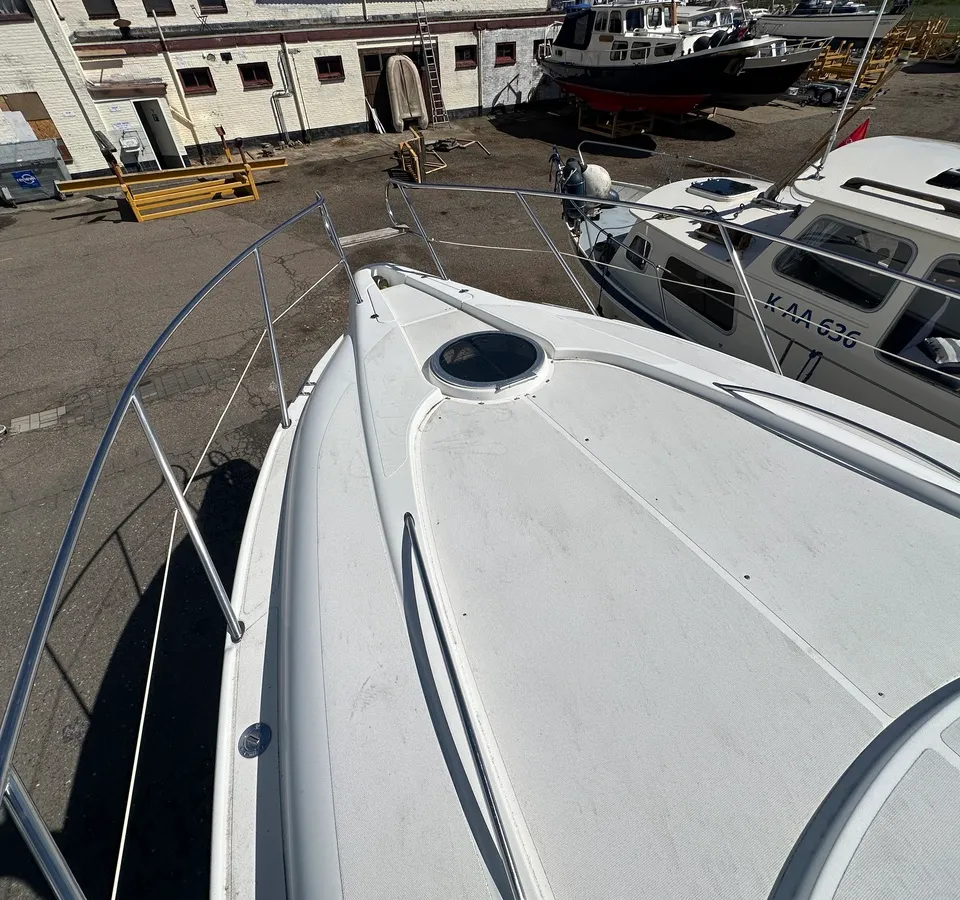 Sessa 35 Oyster 2000 – Motorboot met drie motoren - Foto 2