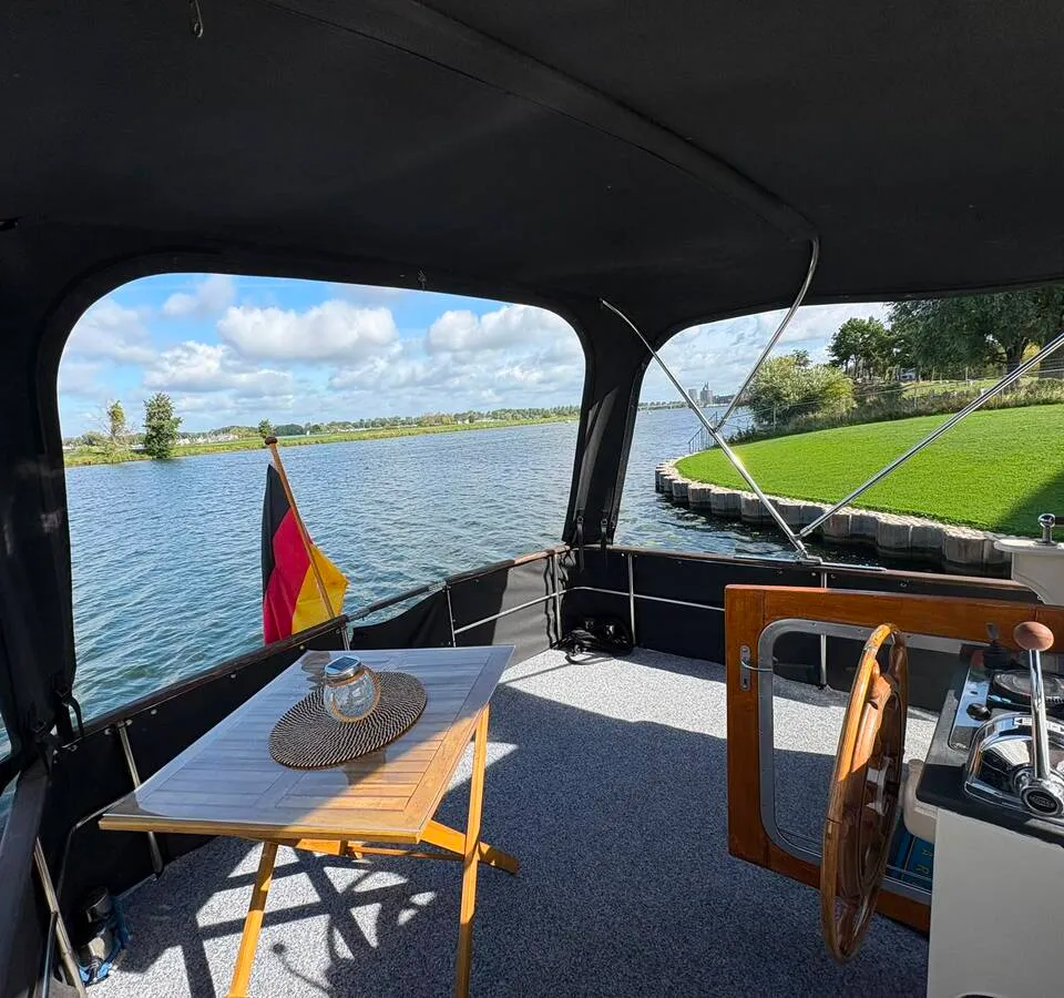 Linssen St. Josef 1050 (1983) – stalen motorjacht kopen - Foto 3