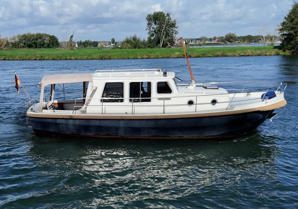 Pam Vlet 900 OK 1999 – Stalen vlet met inboordmotor - Foto 1