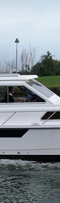 Marco 860 SA 1998 – compact motorjacht met vleugelkiel - Foto 1