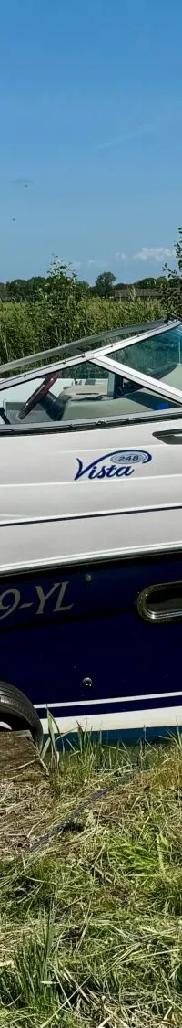 Four Winns 248 Vista 2005 – trailerbaar cruiser met hal-opslag - Foto 1