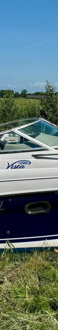 Four Winns 248 Vista 2005 – trailerbaar cruiser met hal-opslag - Foto 3
