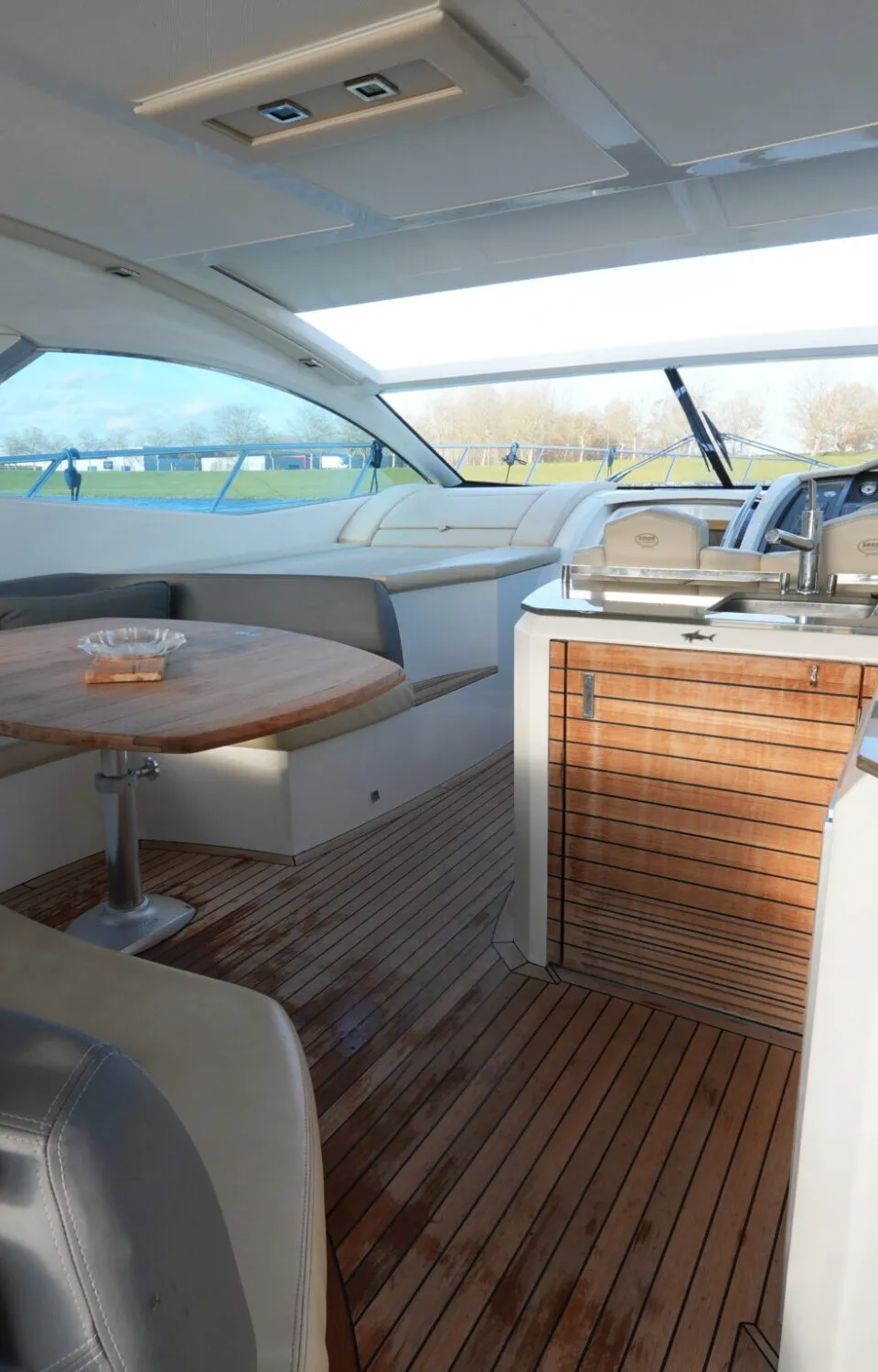 Sessa C46 HT IPS 2009 – IPS-aandrijving en Italiaans design - Foto 3