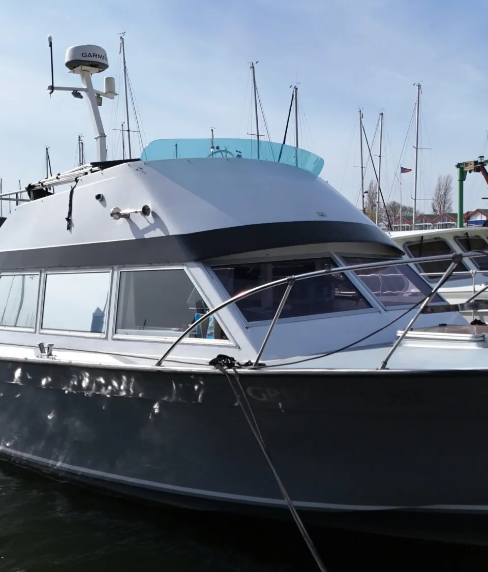 Chris Craft 11.00 Flybridge 1978 – dubbele flybridge-stuurpost - Foto 1