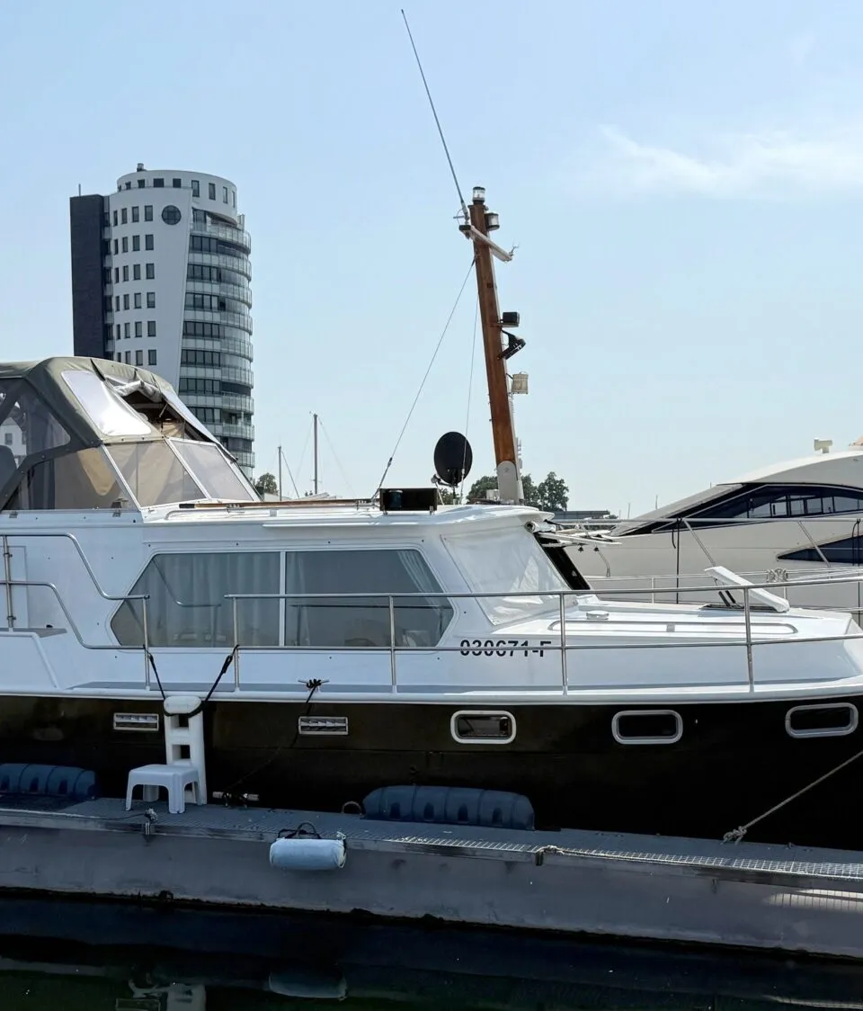 Valkkruiser 10.50 AK Cabrio 1991 – Stalen achterkajuit-kruiser - Foto 1