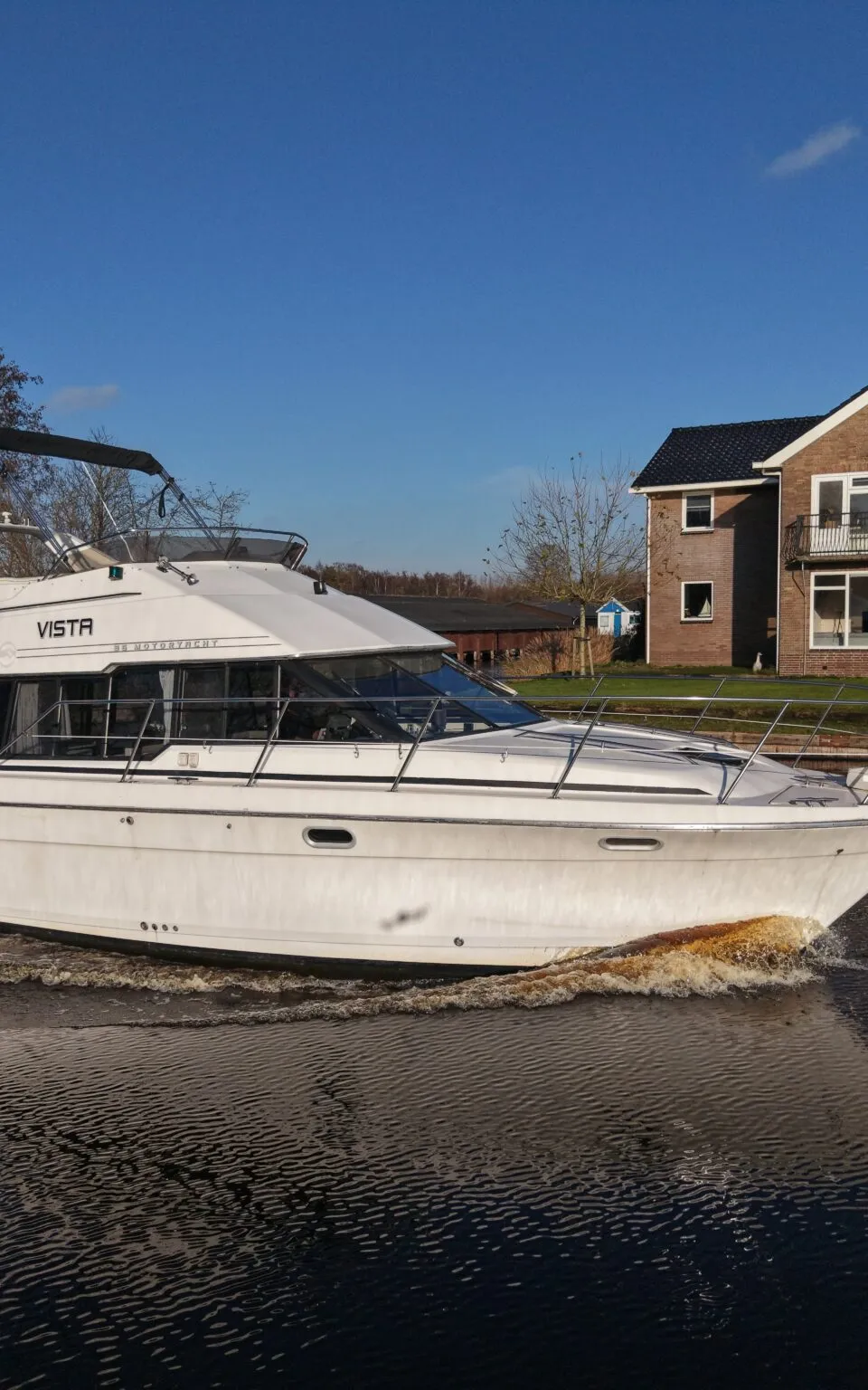 Bayliner 3688 Flybridge 1992 – royale cruiser met twee stuurstanden - Foto 1