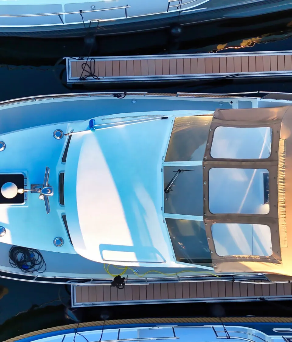 Aventura 34 AK Cabrio 2012 – robuuste kajuitboot met achterkajuit - Foto 2