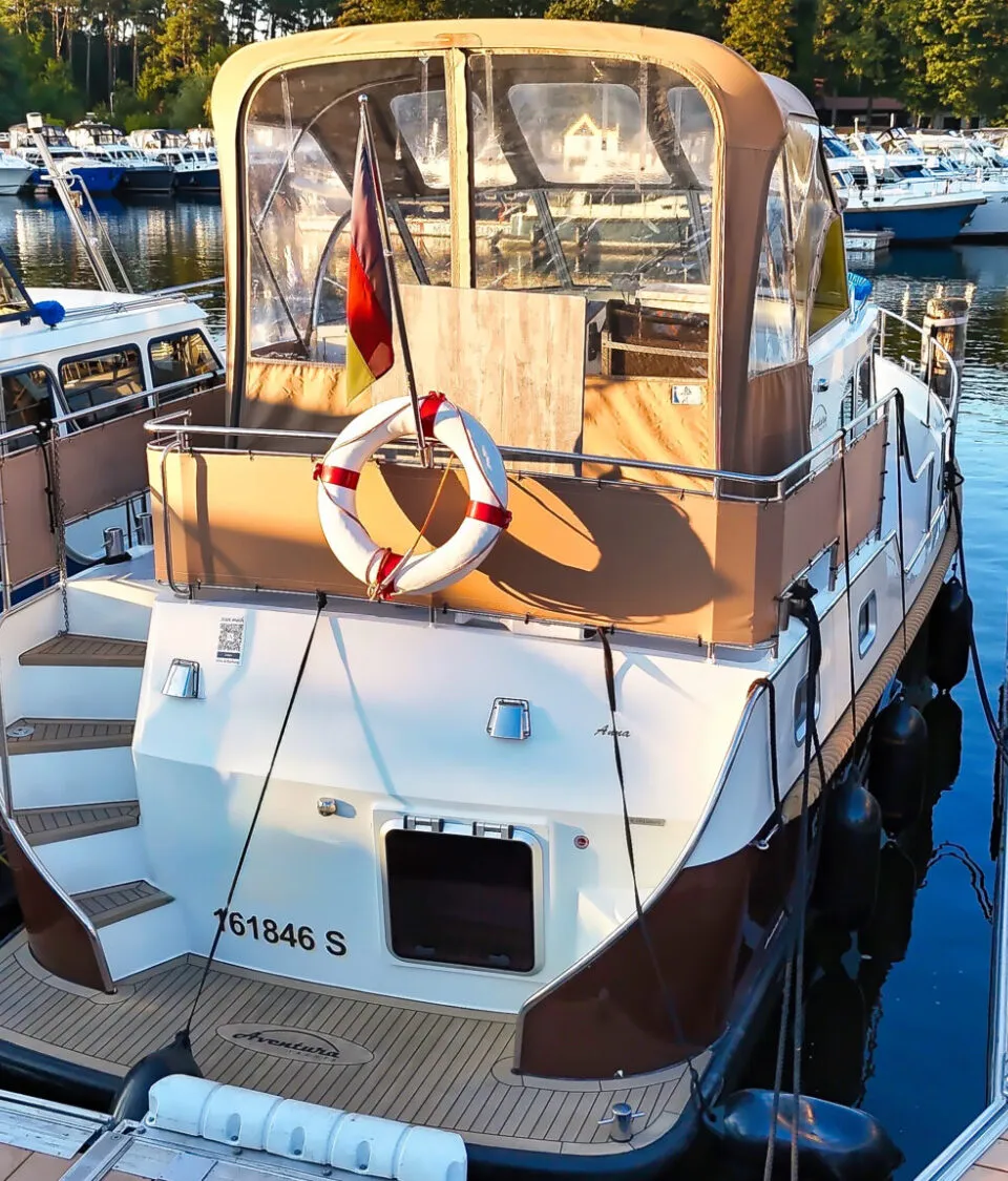 Aventura 34 AK Cabrio 2012 – robuuste kajuitboot met achterkajuit - Foto 3