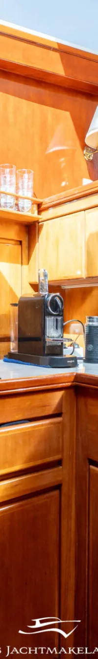 Astor 37 Flybridge 1996 – ruim sportjacht met twee hutten - Foto 12