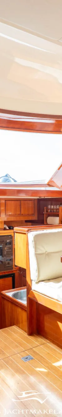 Astor 37 Flybridge 1996 – ruim sportjacht met twee hutten - Foto 3