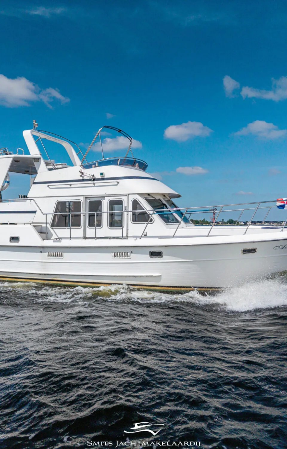 Baltic Trawler 40 Flybridge 2008 – Massief kersen interieur - Foto 1
