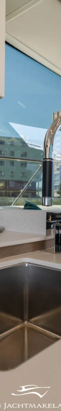 Prestige 590 Flybridge 2022 – Vierhuts flybridge met Zeus-pods - Foto 10