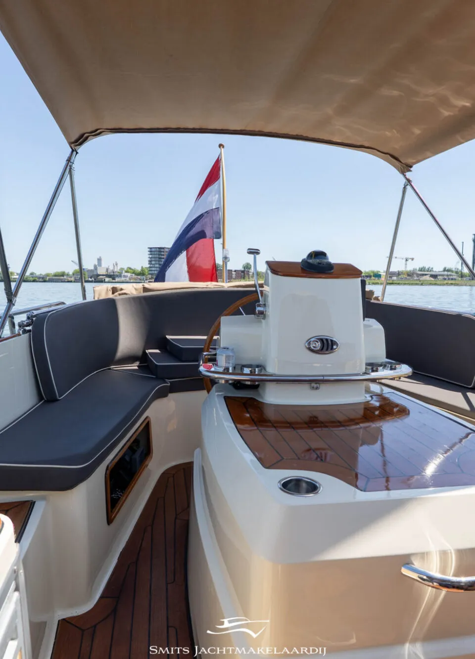 Interboat 7.50 Open 2010 – weekender met cabrio-dak - Foto 3