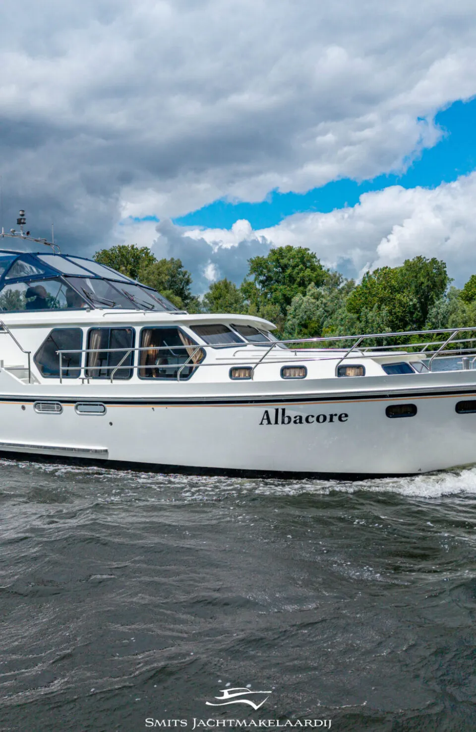 Valkkruiser 14.00 AK Cabrio 2002 – Achterkajuit met 6 slaapplaatsen - Foto 1