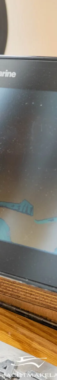Thumbnail 11