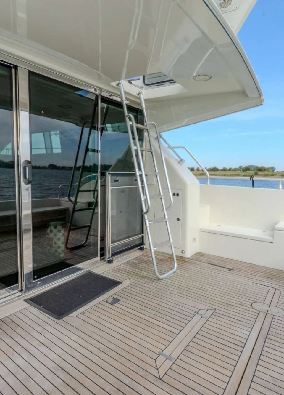 Mochi Craft 43 Flybridge 1995 – sportboot met flybridge - Foto 2