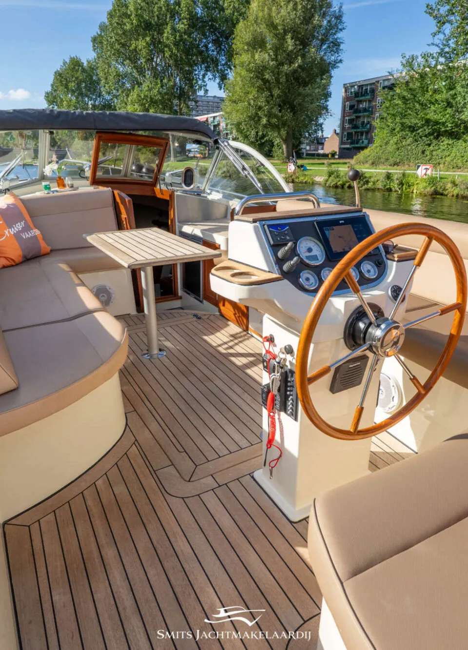 Interboat Intercruiser 29 (2009) – kajuitboot met lage doorvaarthoogte - Foto 2