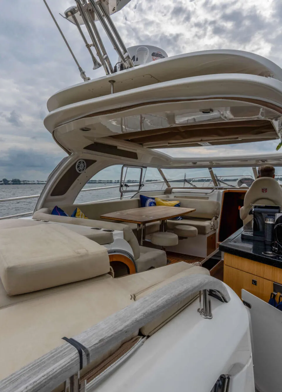 Marex 370 ACC 2011 – krachtige D6 en weinig draaiuren - Foto 2