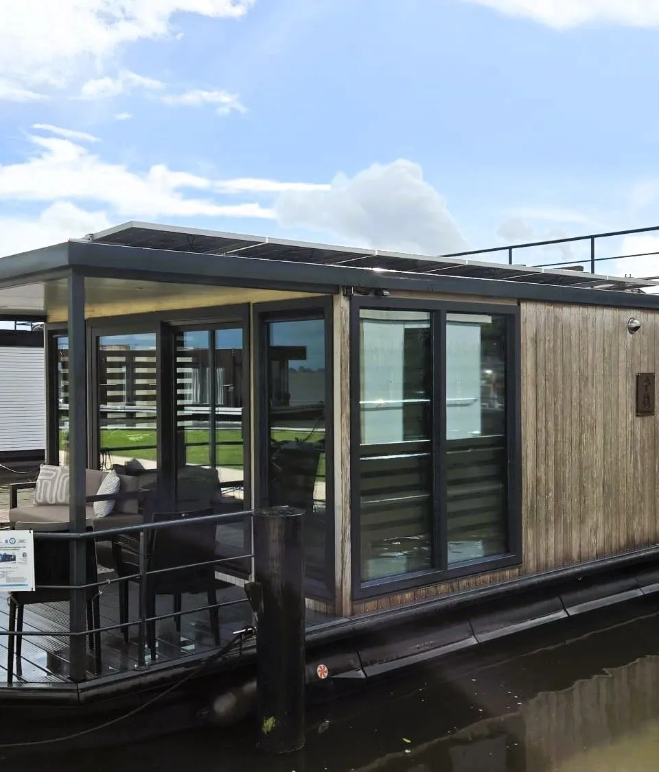 Castalia Special Houseboat 2022 – Varend woonschip met dakterras - Foto 1