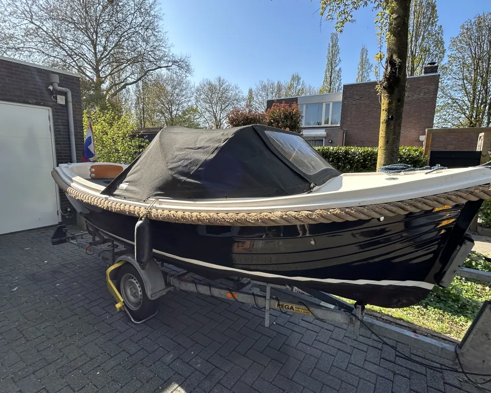 Arie Wiegmans AW16 1998 – Zwarte spiegelsloep met teak - Foto 3