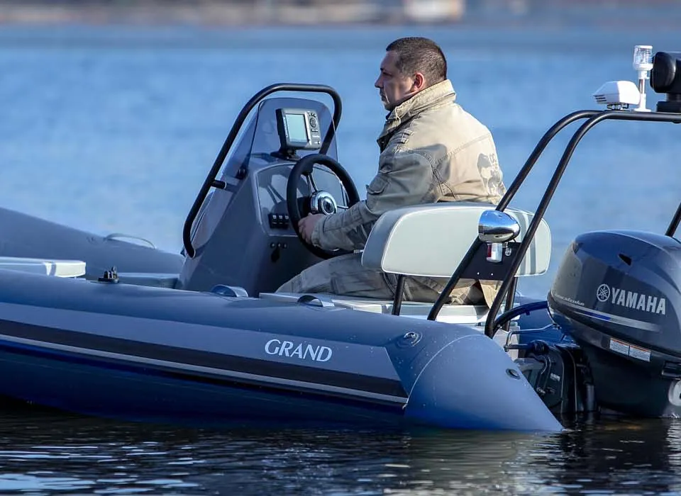 Grand S370N Silver Line 2024 – Nieuwe generatie mid-size RIB - Foto 3