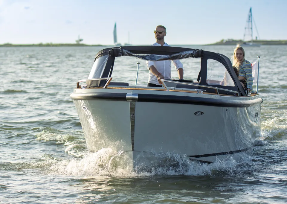 Clever 73 (2024) – maatwerk polyester tender - Foto 1