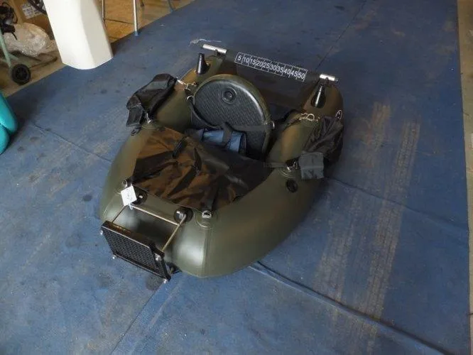 Hibo Bellyboat – compact vissersbellyboat met motorsteun - Foto 1