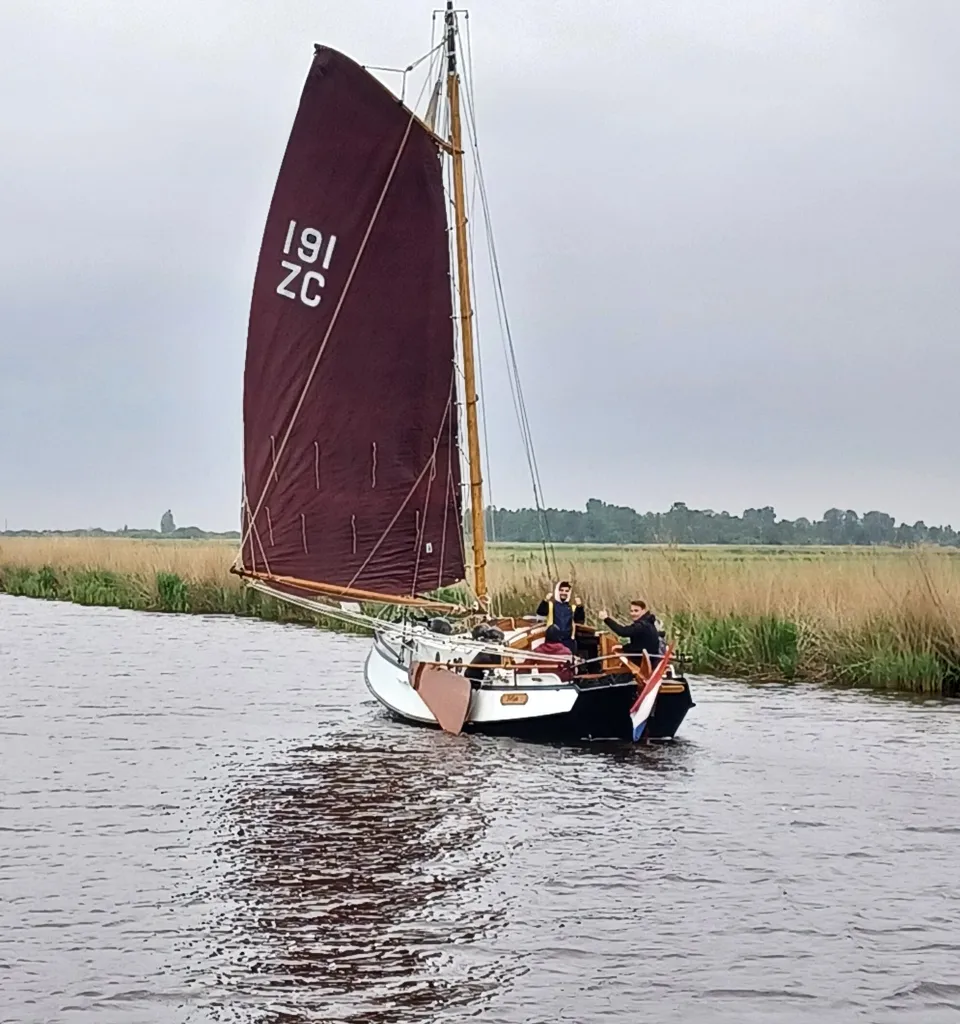 Tholense Schouw 1961 – Goed onderhouden platbodem met werf-historie - Foto 2