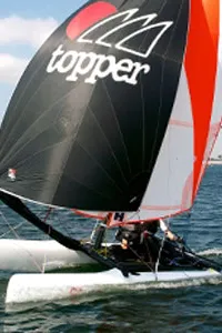Topper Cat12 2024 – Lichte catamaran voor jonge zeilers - Foto 4
