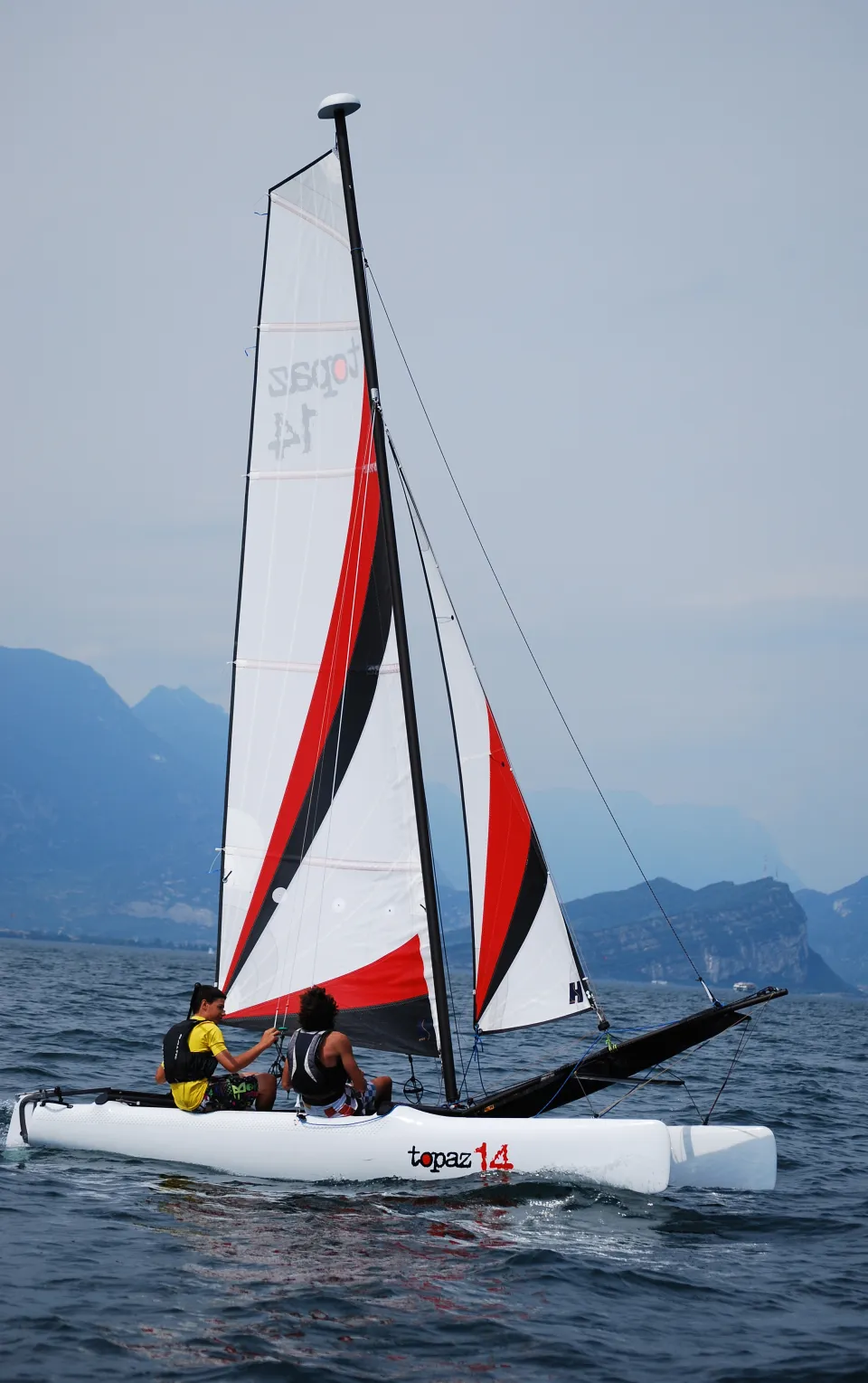 Topper Cat 14 2024 – Giekloze catamaran voor 3 personen - Foto 3